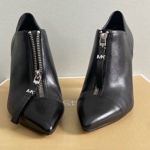 Michael Kors leather upper zip front size 6 bootie heels